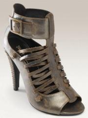 Звёздная обувь от близнецов актрис